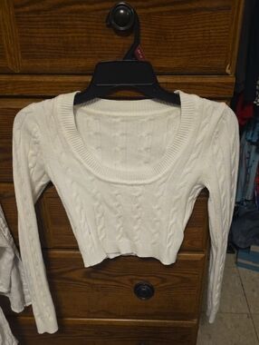SHEIN Cream Cable Knit Scoop Neck Cropped Sweater